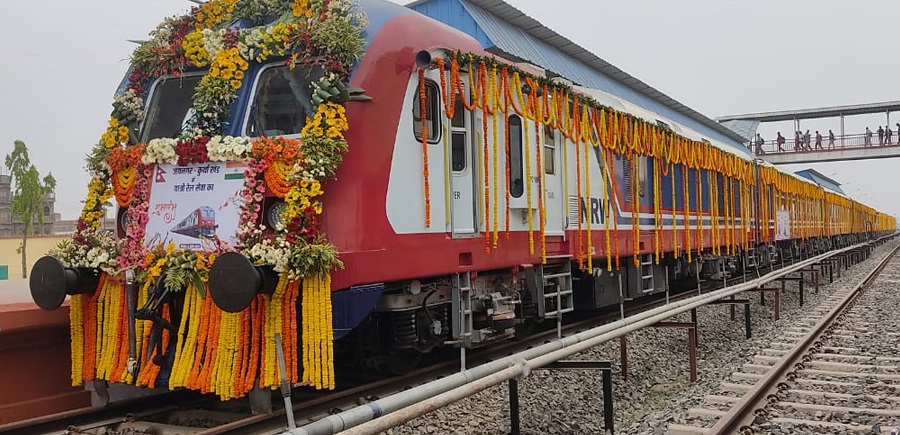 नेपालमा पनि आधुनिक प्रविधिको रेल सेवा शुरु, अब झण्डा हल्लाएरै रेल गुड्ने